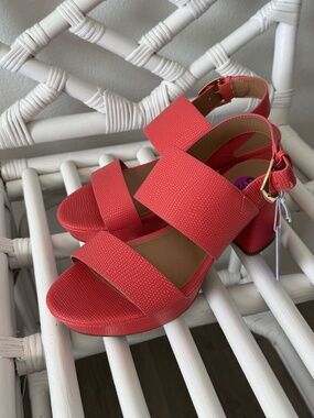 Aerosoles Camilia Women's Comfort Platform Heel Shoes Round Toe Coral Sz 8.5